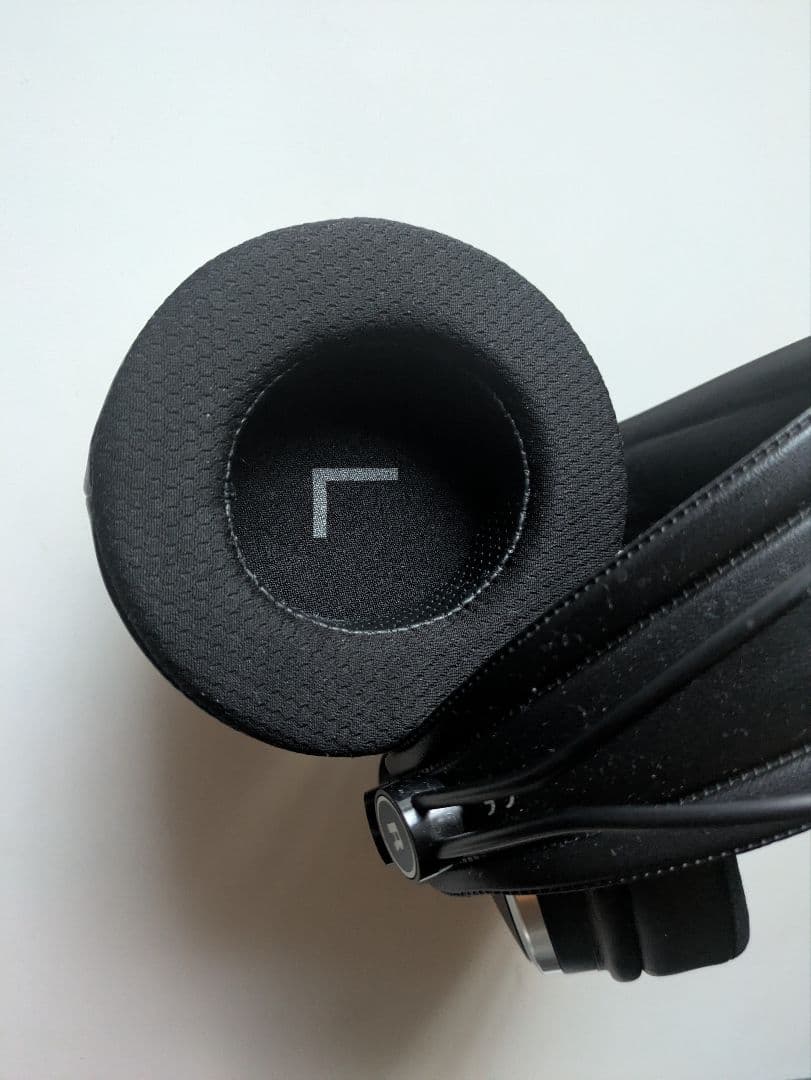 AKG K271 MKII　モニターヘッドホン　密閉型
