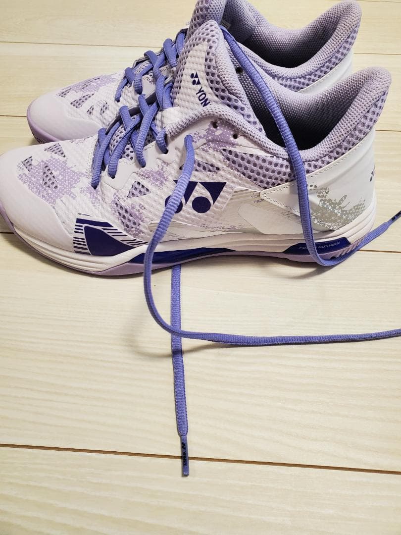 あにゃ～にゃ　美品　YONEX パワークッションエクリプションZウィメン