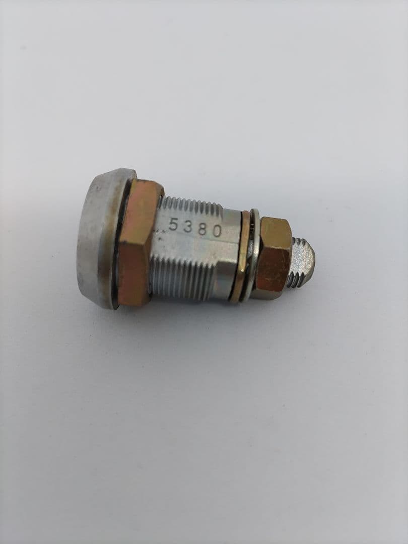 セガの解除キー2個セット　5380 　 純正　未使用(中古品シリンダー付き)