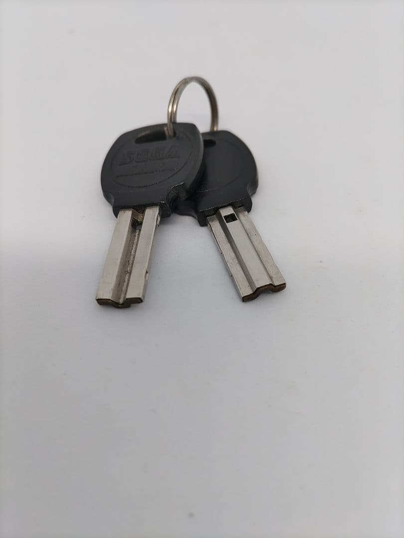 セガの解除キー2個セット　5380 　 純正　未使用(中古品シリンダー付き)