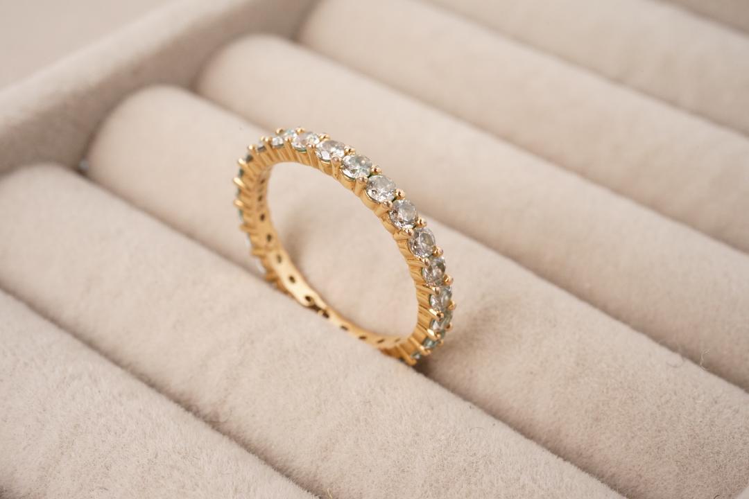 SWAROVSKI スワロフスキー リング58 ゴールド クリアストーン一面装飾