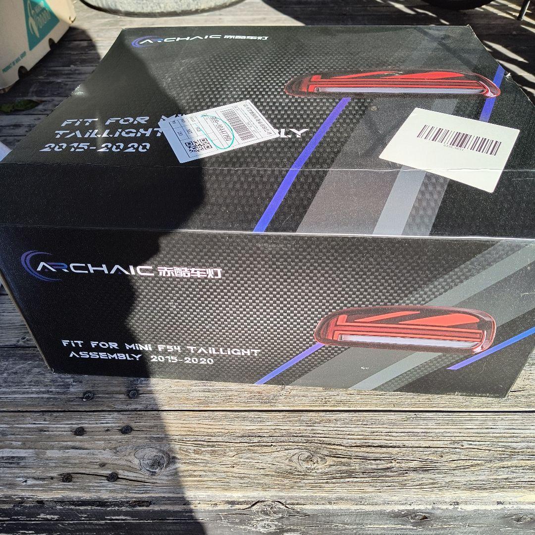 MINI F54 テールライトアセンブリ 2015-2020 ミニクラブマン