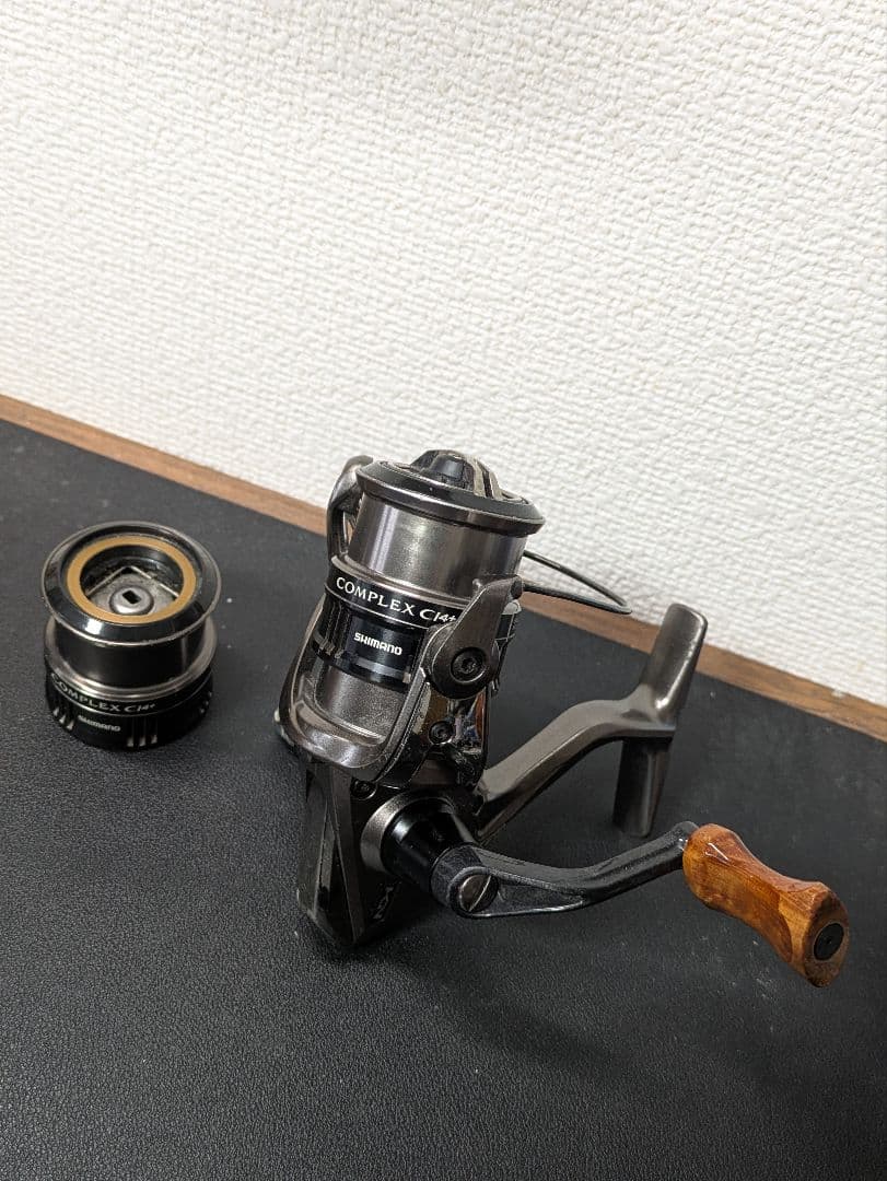 17コンプレックスci4+　C2500S F4 HG スピニングリール