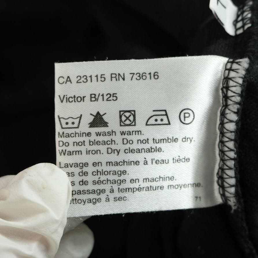 【美品】HUGO BOSS ゴルフウェア ロゴ刺繍 長袖Tシャツ 黒　L　メンズ