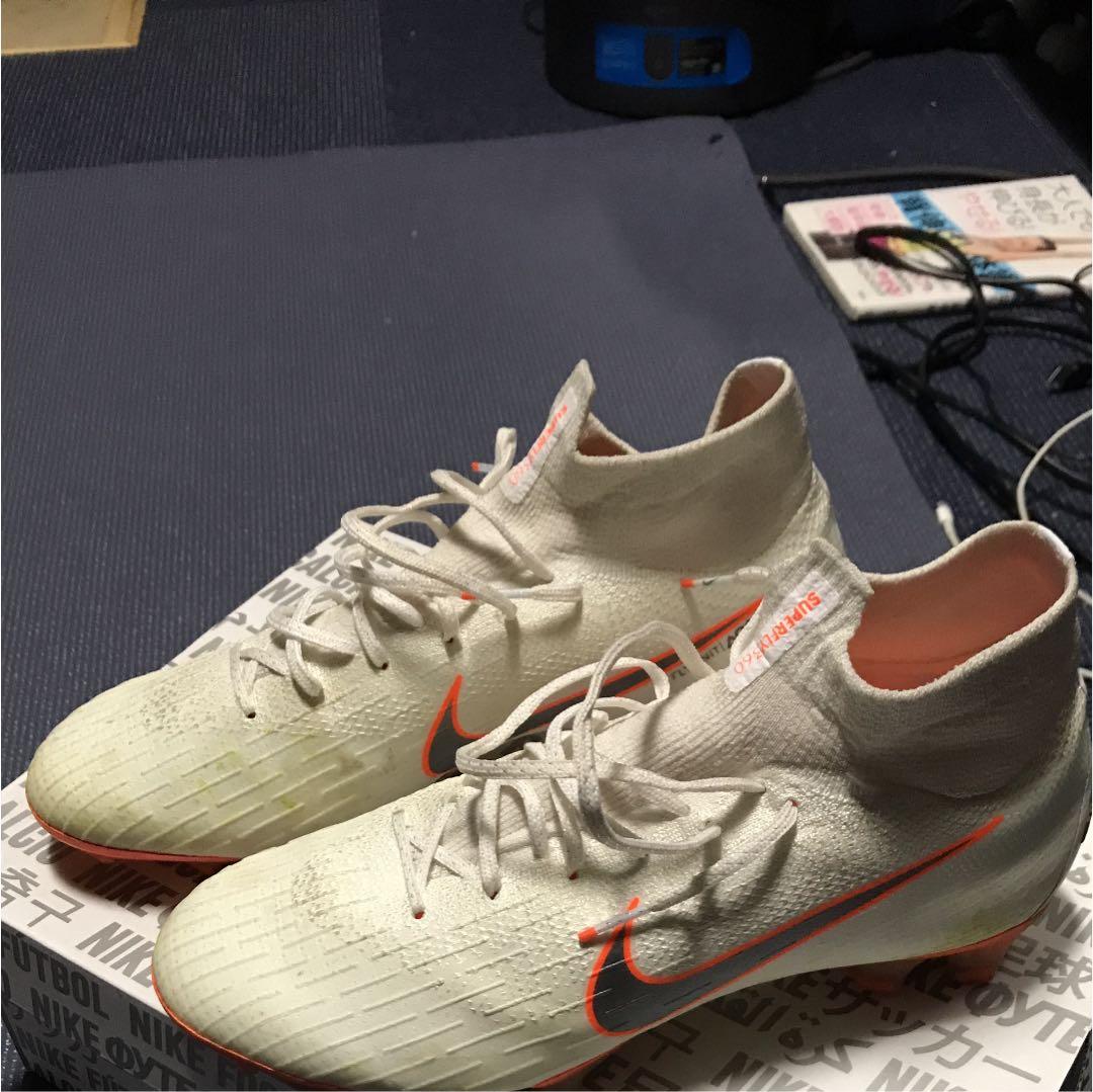 NIKEマーキュリアル