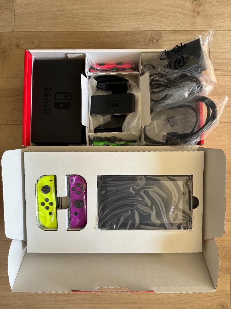 【美品・ケース付】Nintendoニンテンドースイッチ 本体 イエロー×パープル