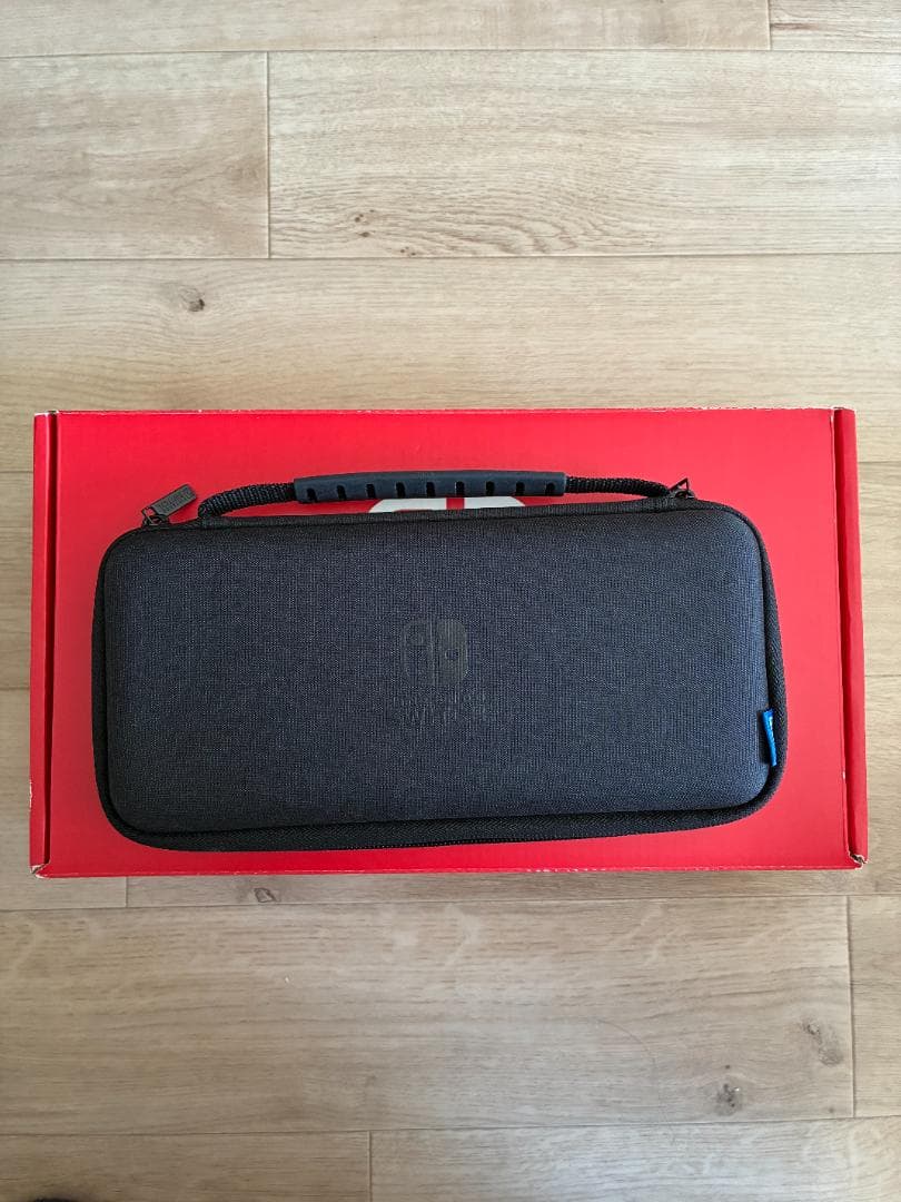 【美品・ケース付】Nintendoニンテンドースイッチ 本体 イエロー×パープル