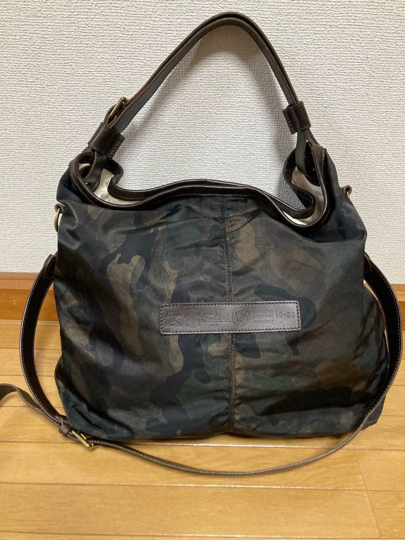 felisi バック