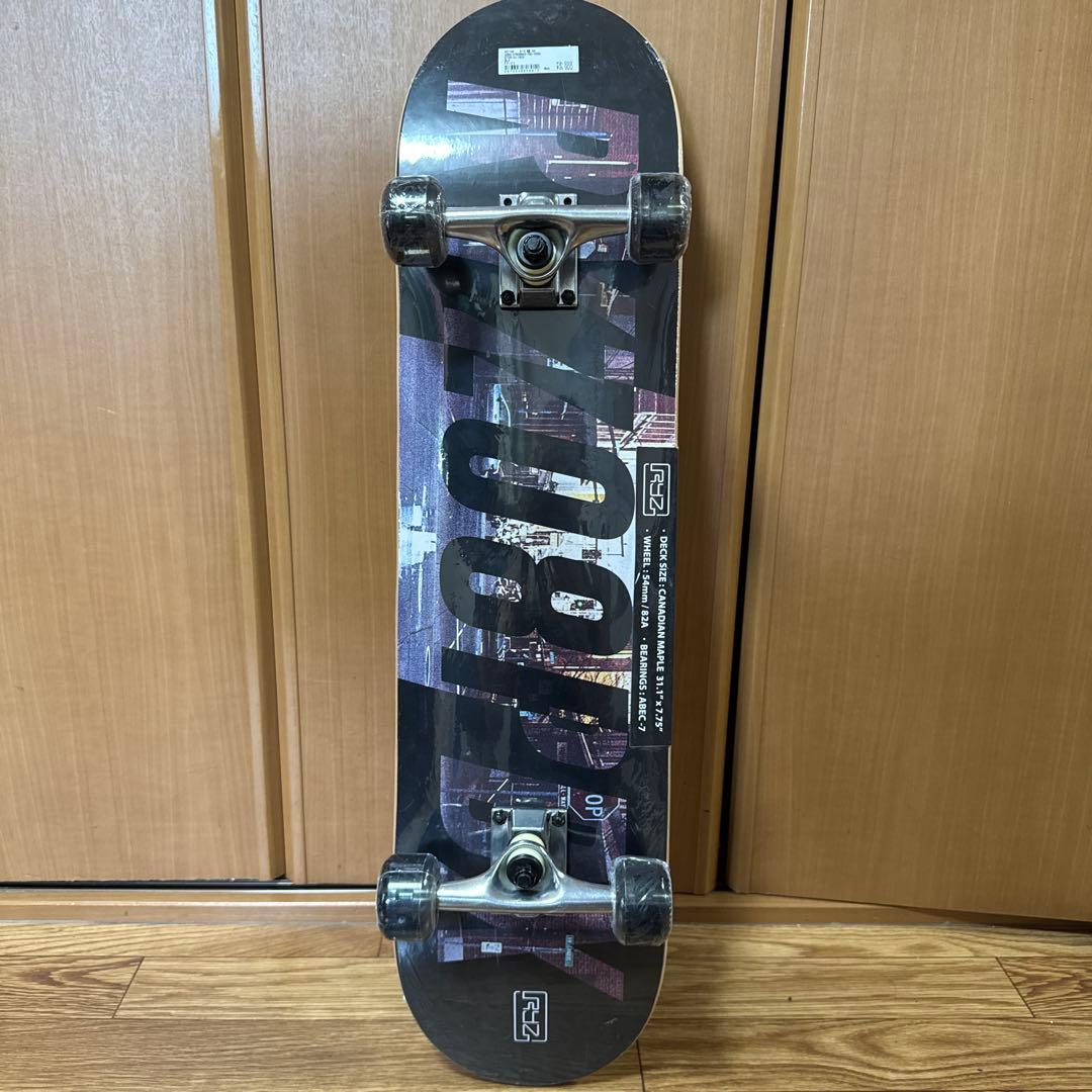 【新品未使用】　RYZ スケートボード　ライズ