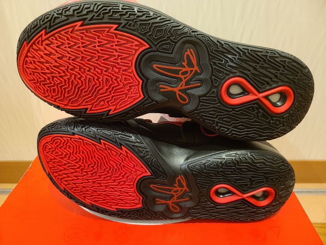 NIKE　KYRIE INFINITY EP(ブラック×レッド)28.5cm