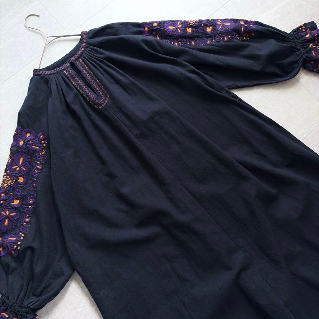 Freada フリーダ 刺繍 スモッグ ワンピース ギャザースリーブ 厚手