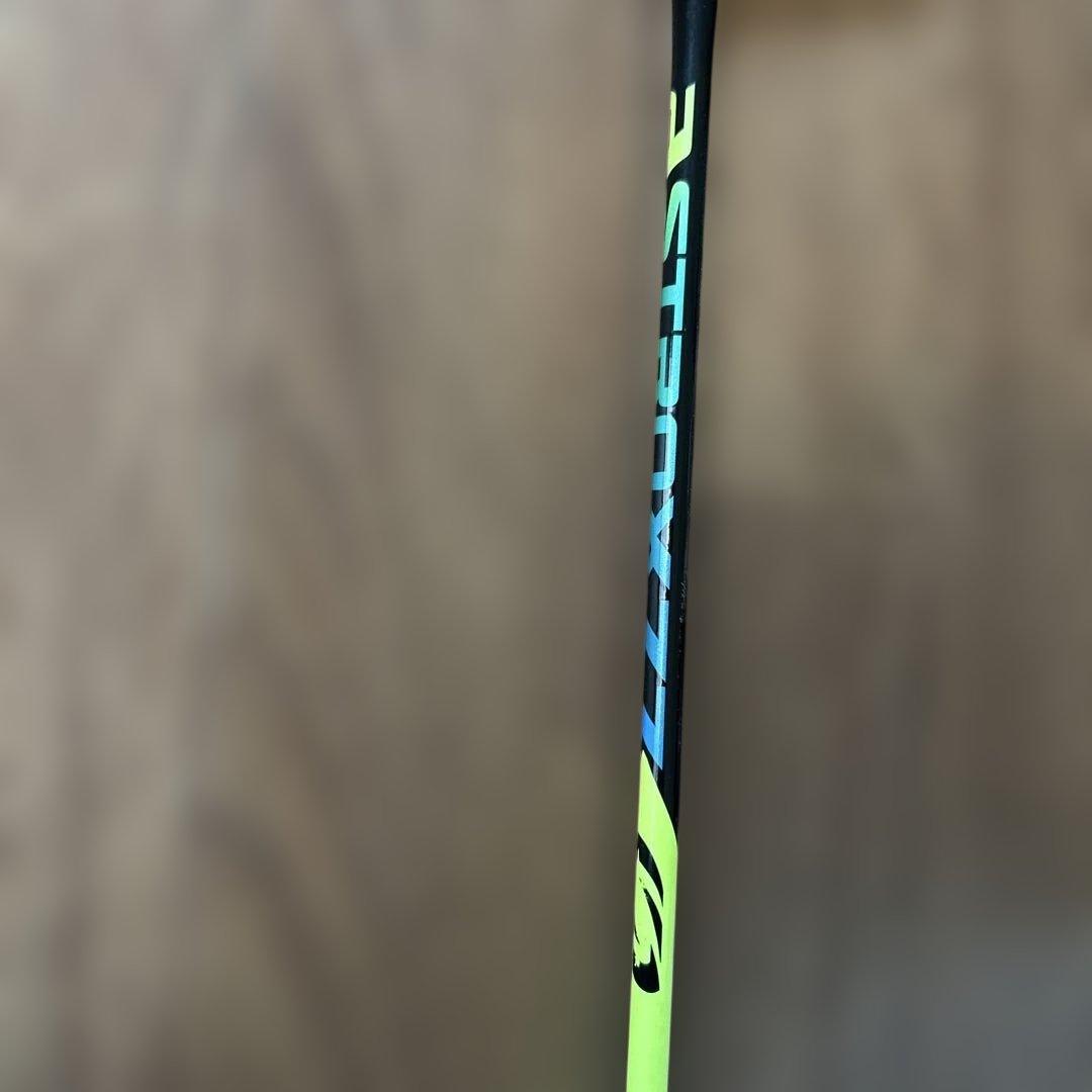 ASTROX 77 バドミントンラケット