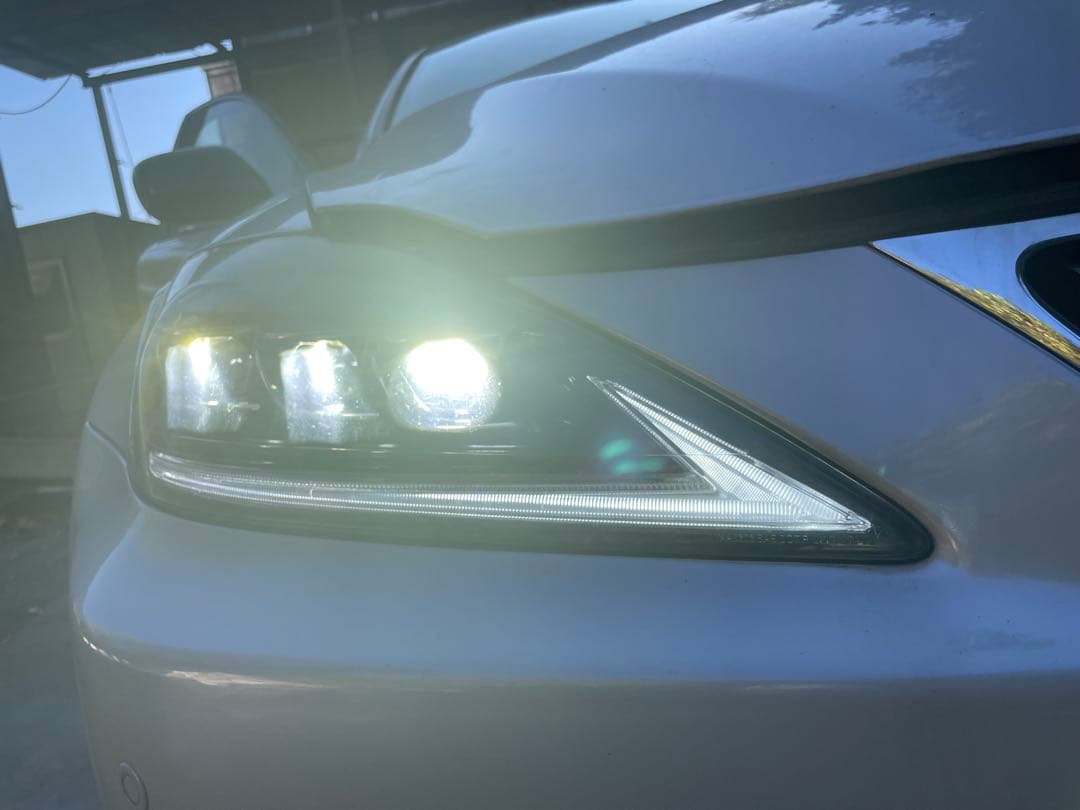 クレア　LEXUS IS250 ヘッドライト　左右　セット