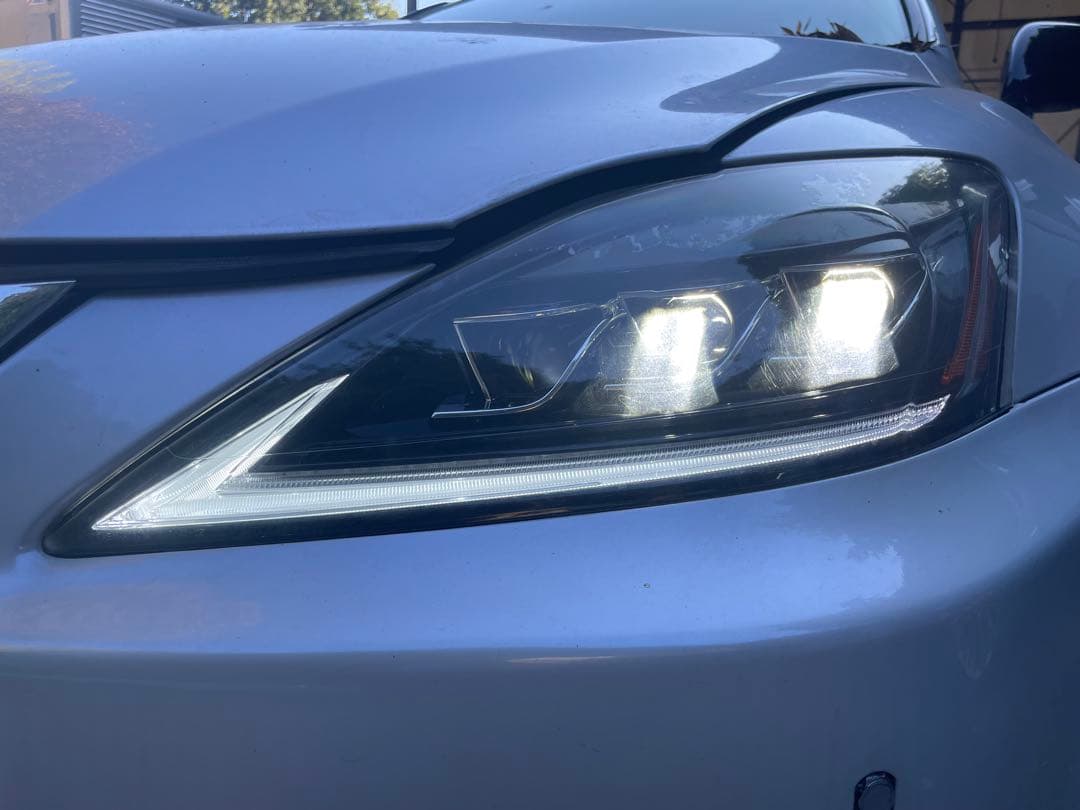 クレア　LEXUS IS250 ヘッドライト　左右　セット