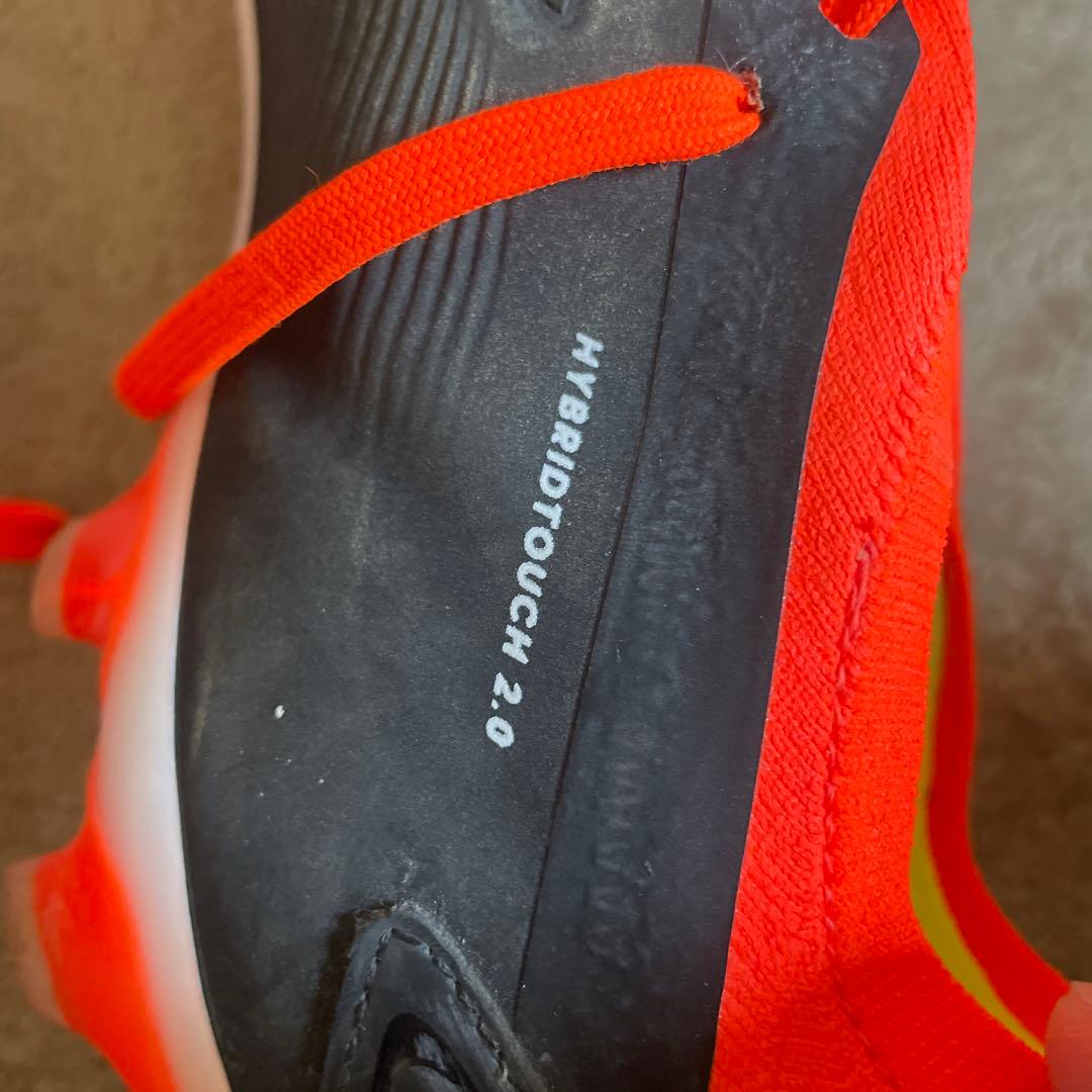 adidas サッカーシューズ ブラック/オレンジ