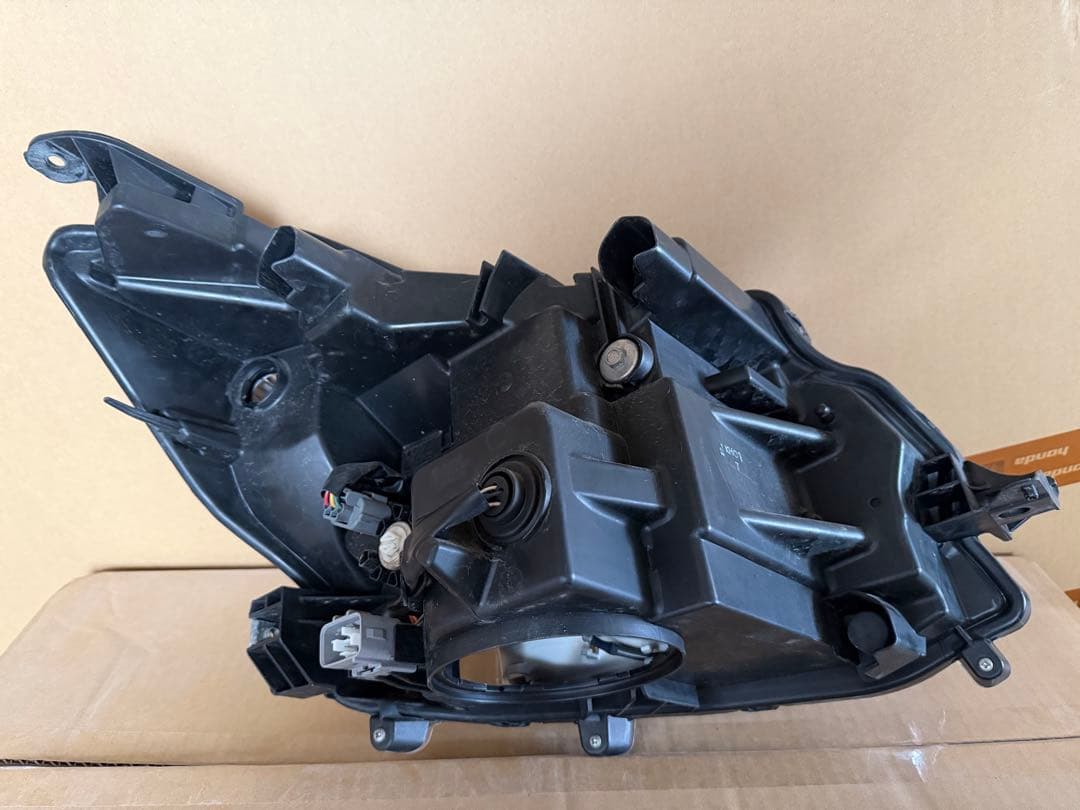 ルーミー　トール　M900 M910 左ヘッドライトSTANLEY W3918