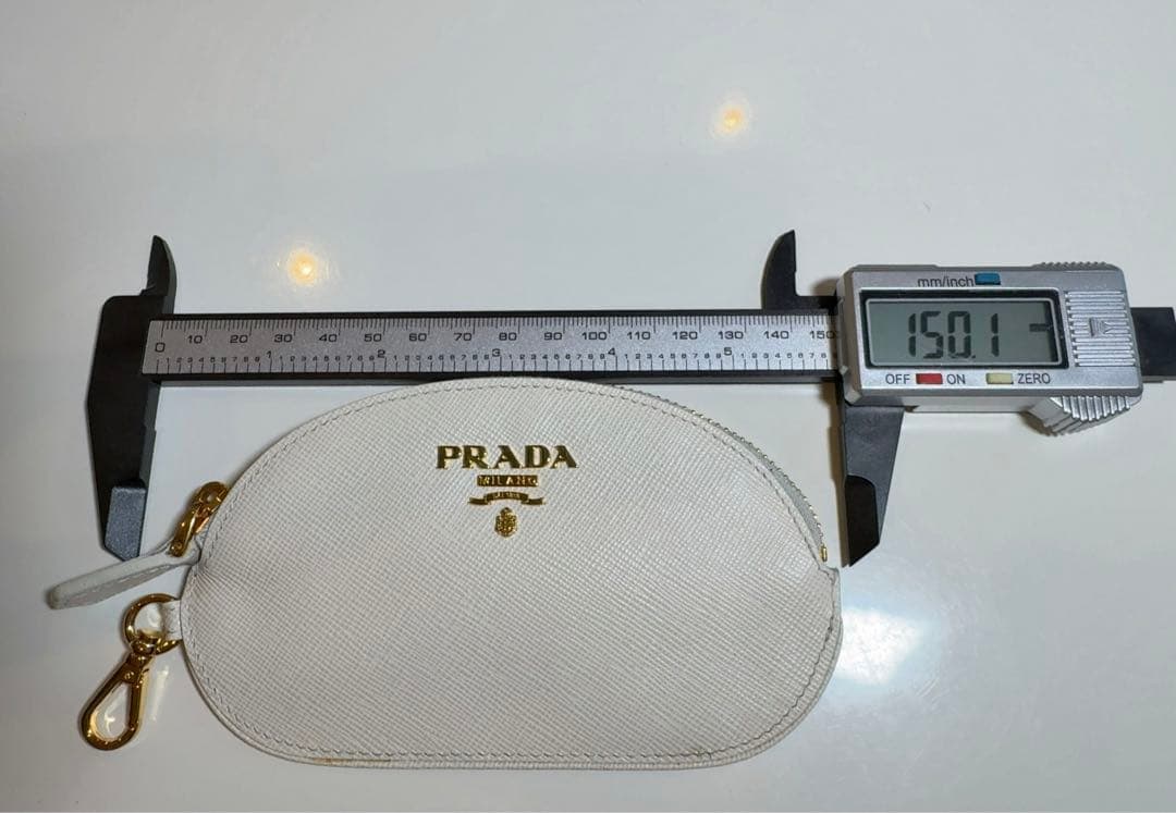 プラダPRADA⭐️ホワイトキーケース　未使用