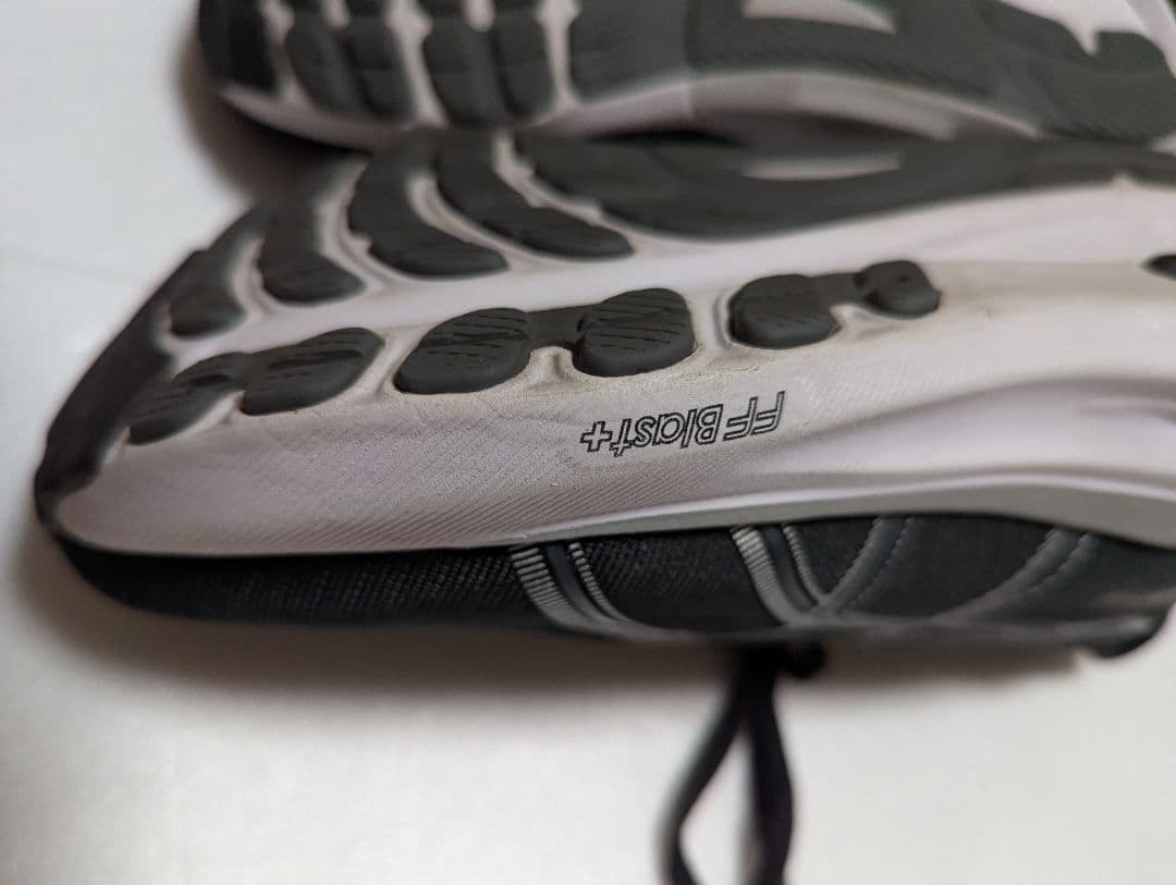 アシックス　GEL-KAYANO 31　ランニングシューズ