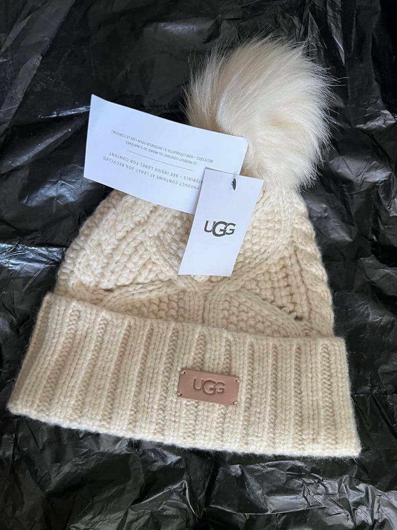 UGG ケーブルビーニー