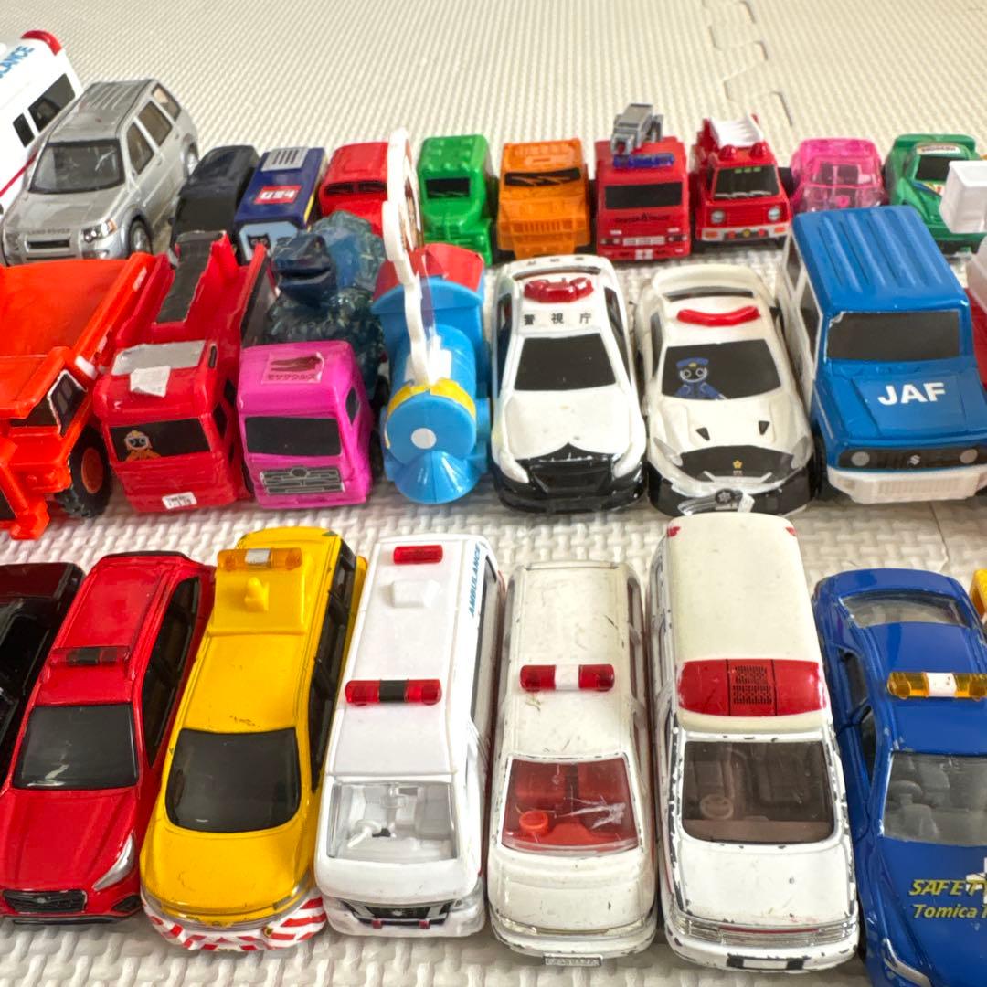 トミカ　ミニカー　まとめ売り　125台　大量　美品多数✨