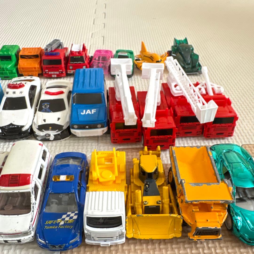 トミカ　ミニカー　まとめ売り　125台　大量　美品多数✨