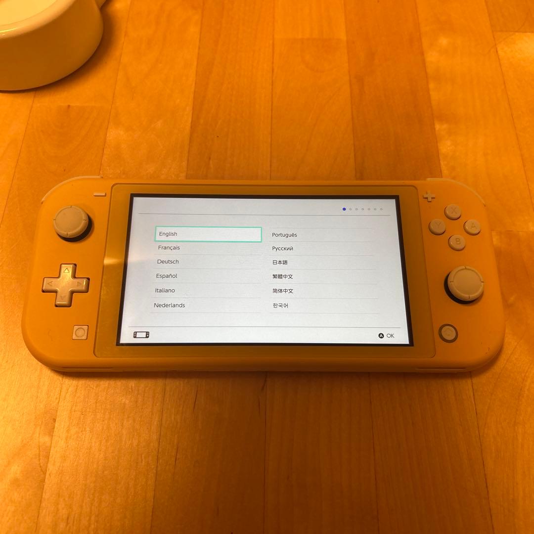 Nintendo Switch Lite イエロー　ケース付き