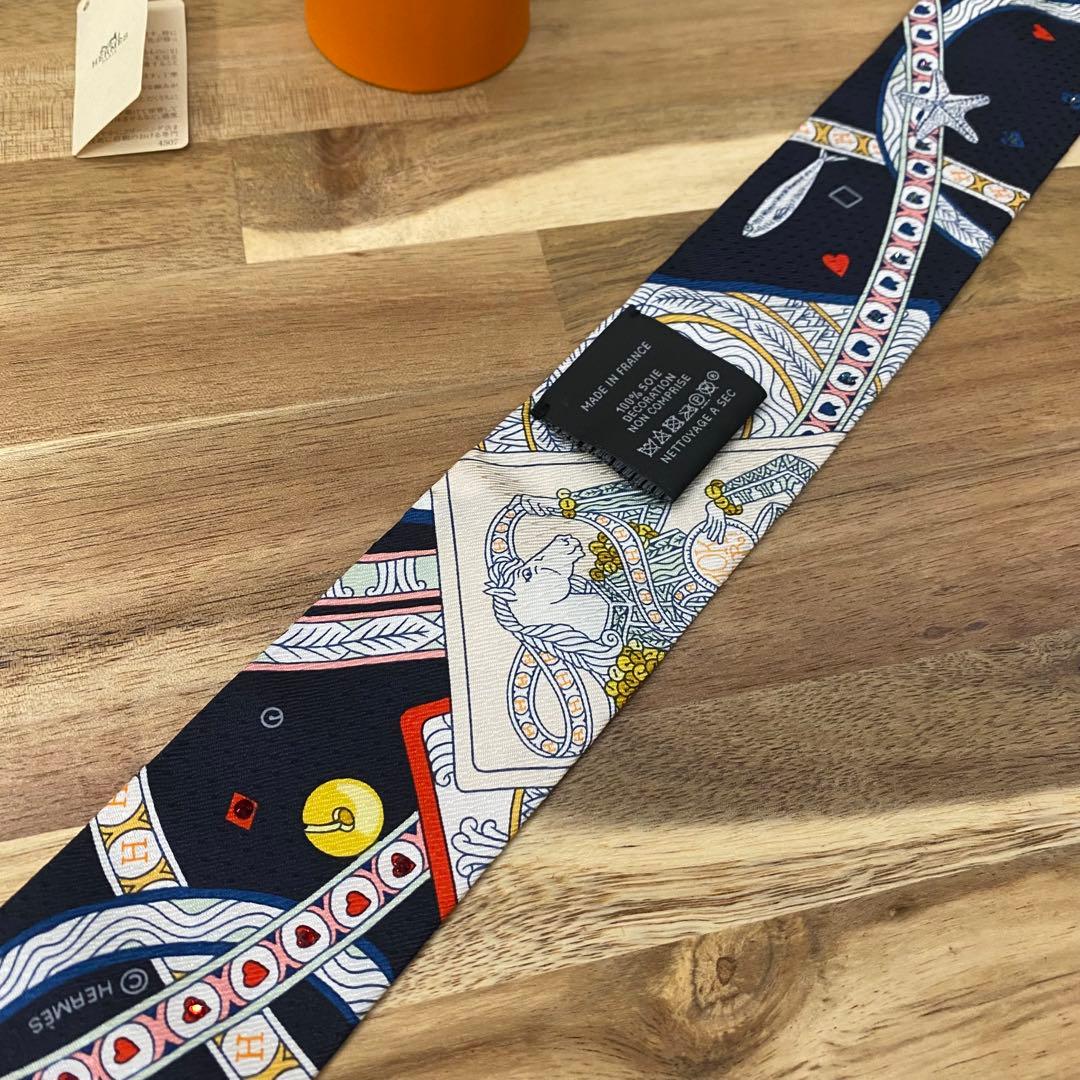 【新品未使用✨】 HERMES ハートのクイーン ツイリー スワロフスキー