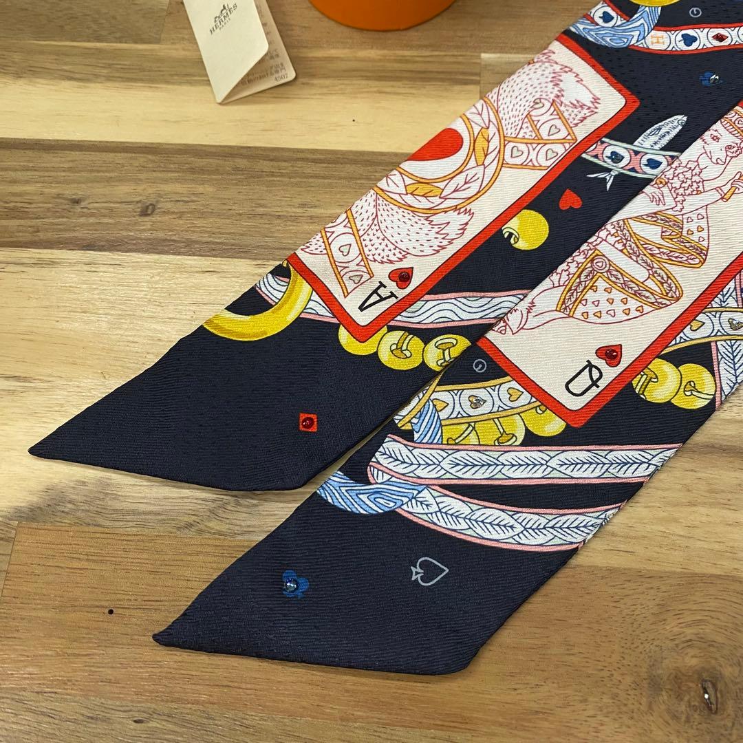 【新品未使用✨】 HERMES ハートのクイーン ツイリー スワロフスキー