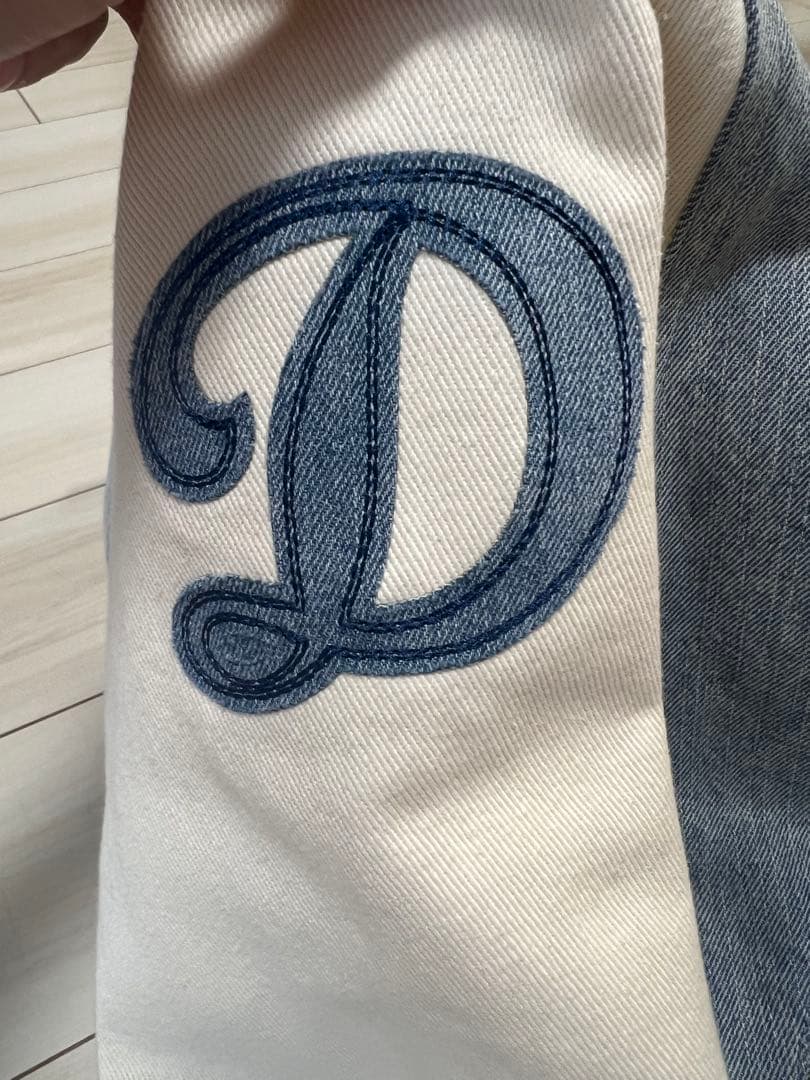 【激レア】LA限定　Los Angeles Dodgers ブルゾン　　Mサイズ