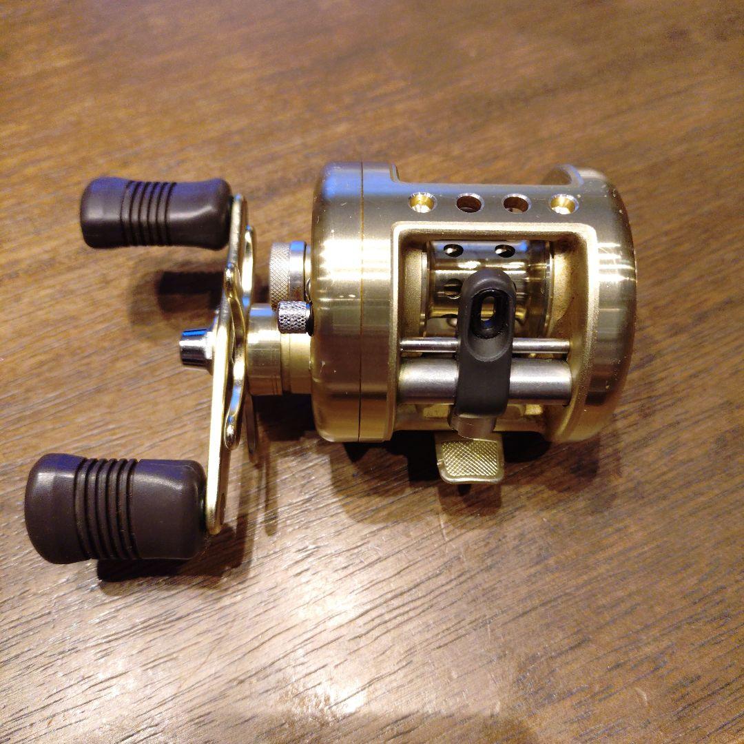 SHIMANO カルカッタ 100XT