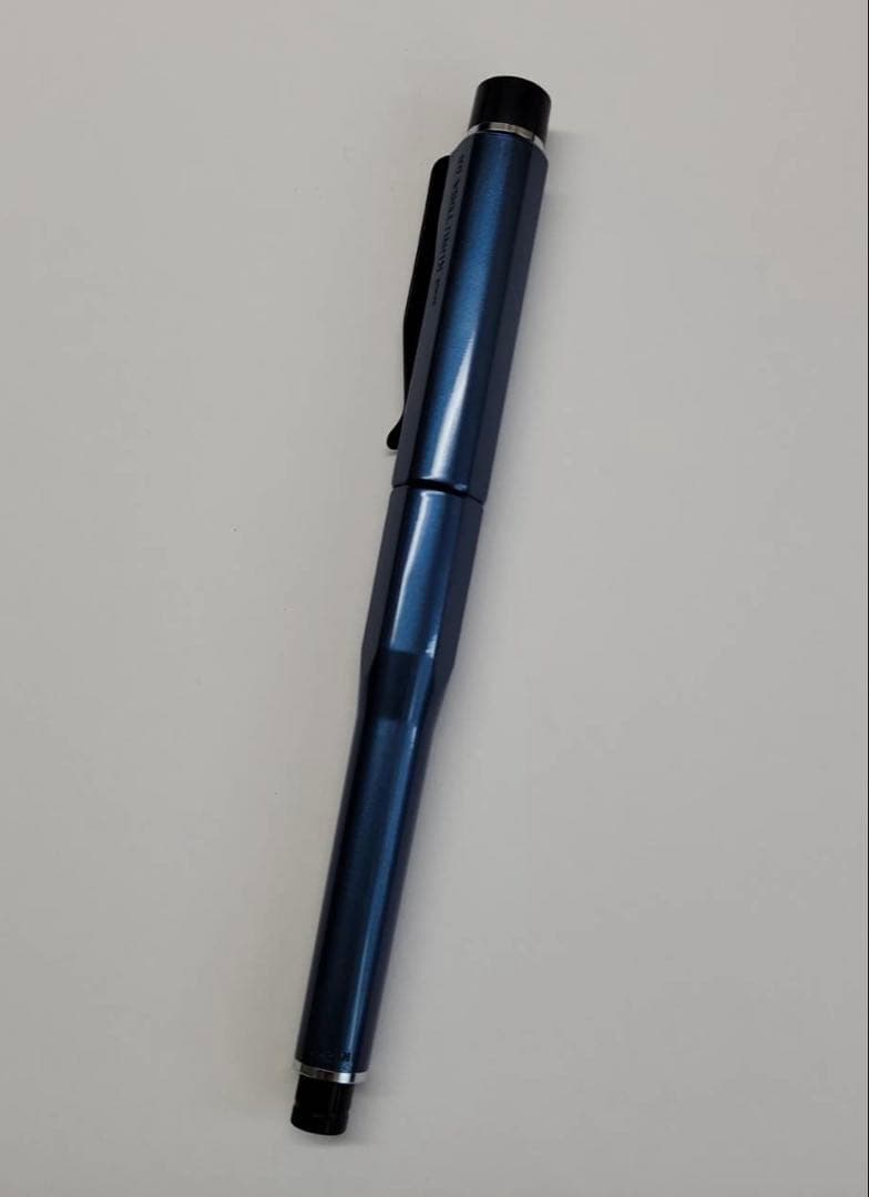 【箱付き】三菱鉛筆 シャーペン クルトガ ダイブ 0.5mm　 アビスブルー