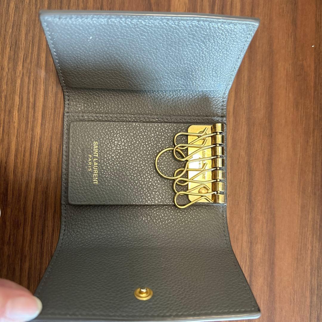 SAINT LAURENT グレー レザー キーケース