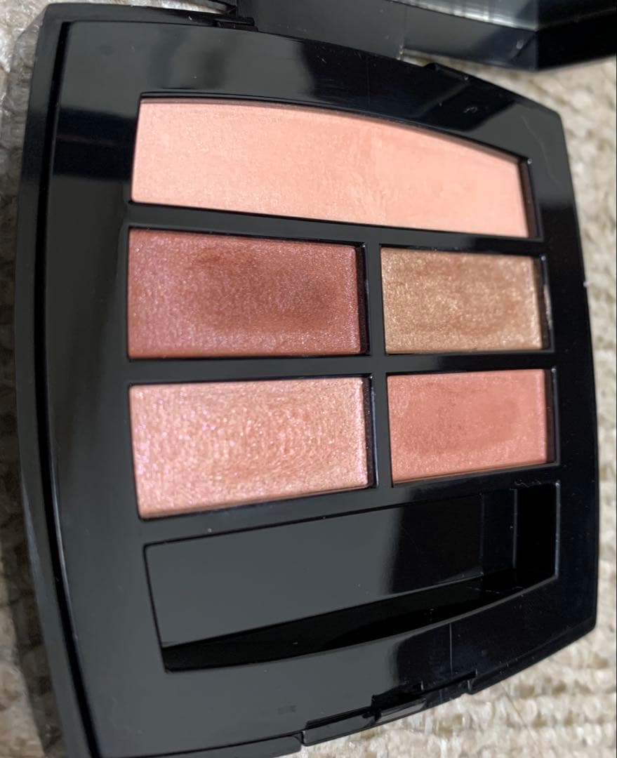 CHANEL アイシャドウ　テンダー