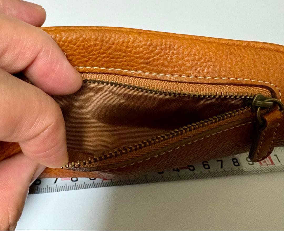 土屋鞄　オイルヌメ　オーバル　ペンケース　筆入れ　ブラウン　たっぷり入ります