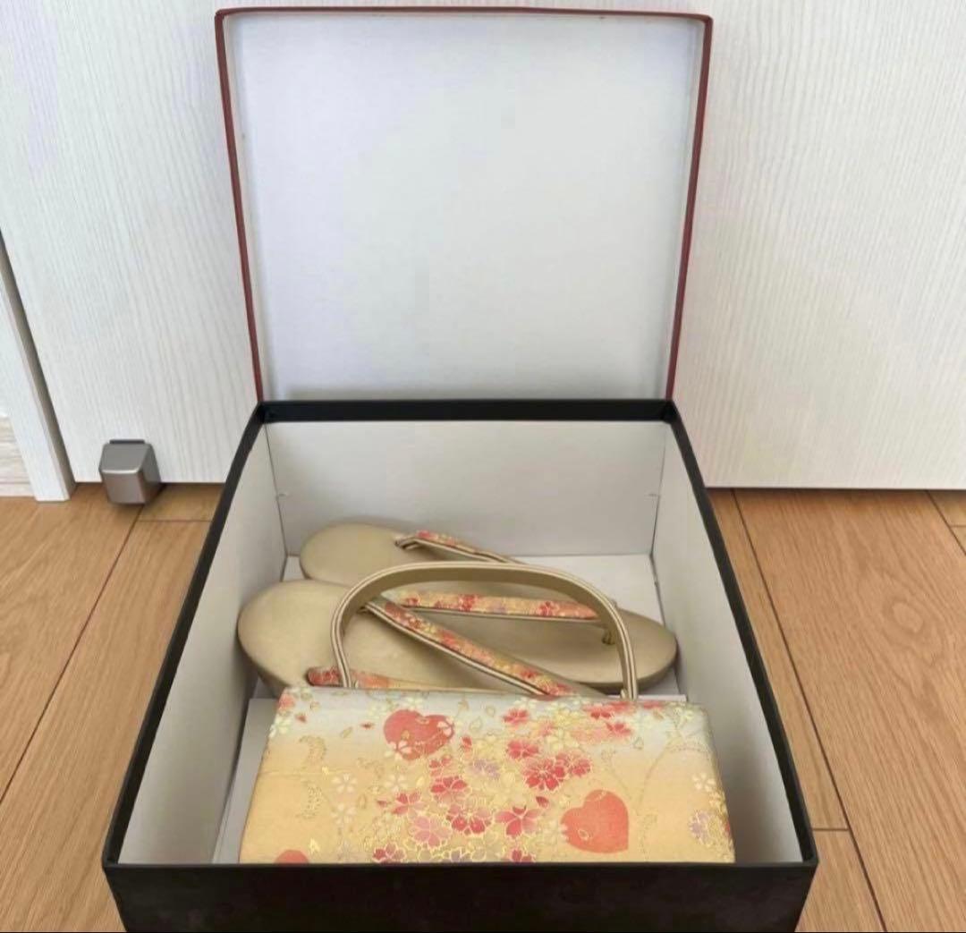 【最終値下げ！】成人式バッグ＆草履セット ゴールド 花 ハート 和装