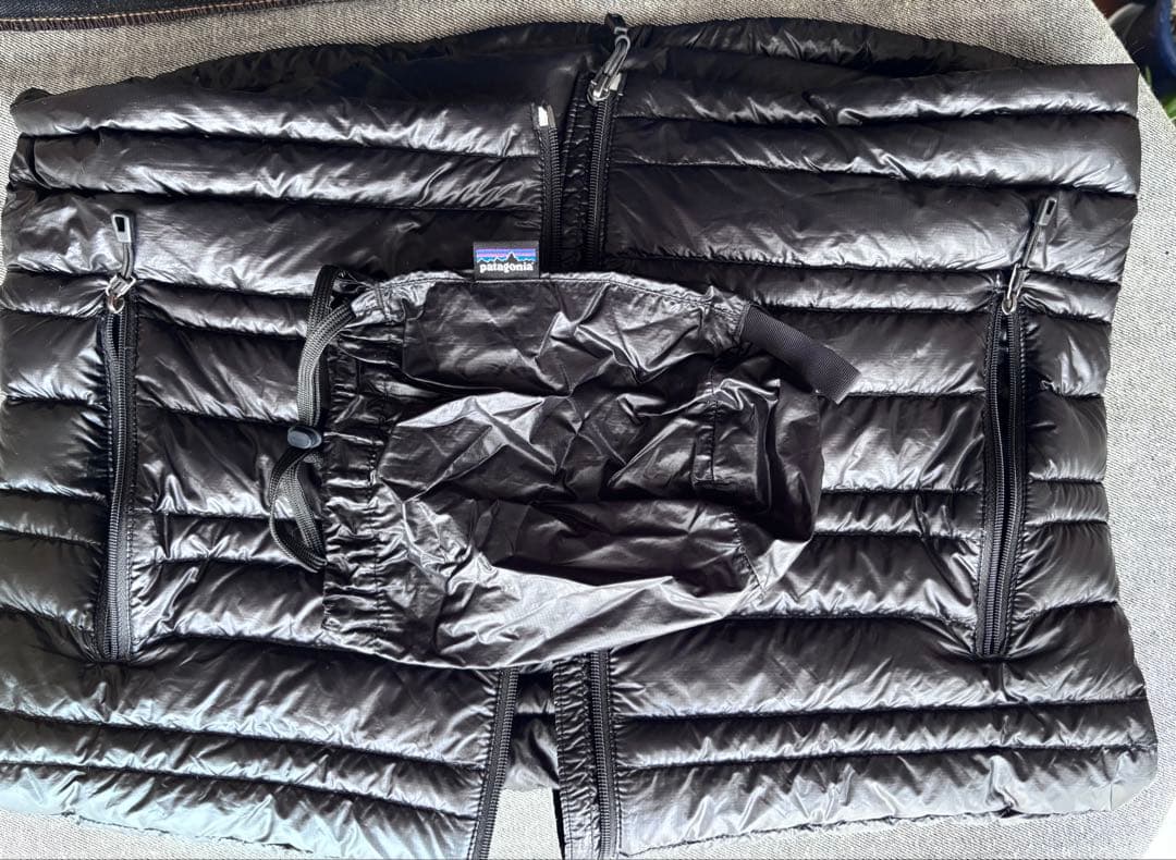 Patagonia ウルトラライトダウン ベスト ＸS バック付 ブラック