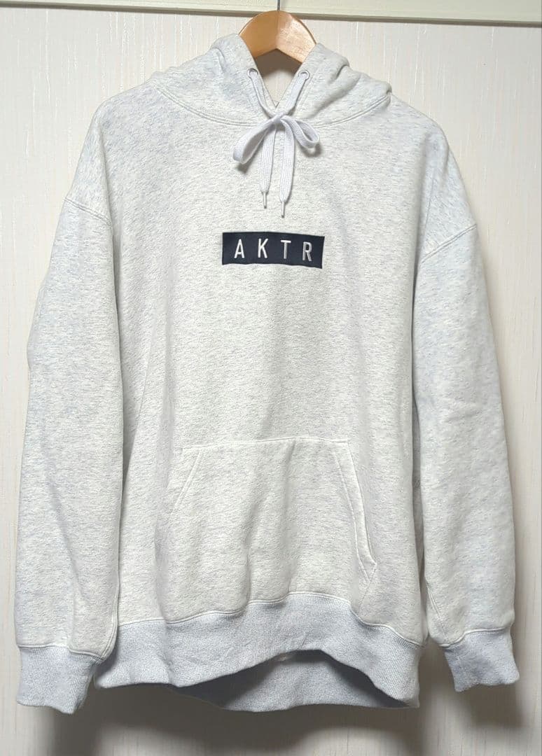 AKTR グレー フーディ XL
