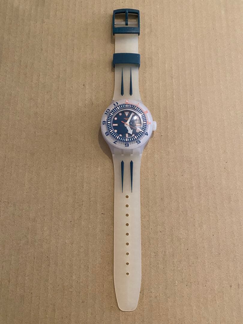 時計 swatch VOILE BLANCHE suuk402 scuba