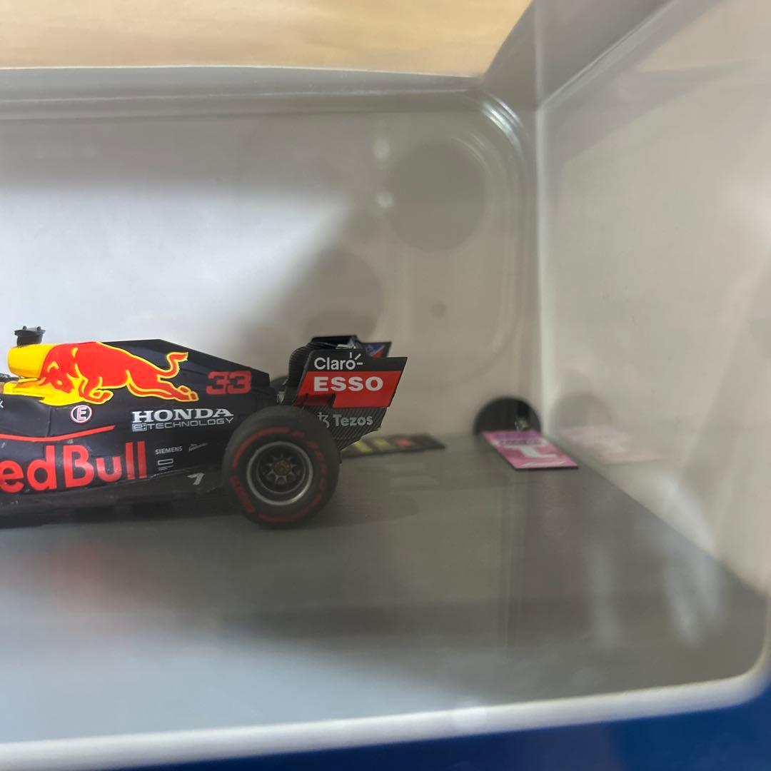 ミニカー Red Bull Racing RB16B Max Verstappen