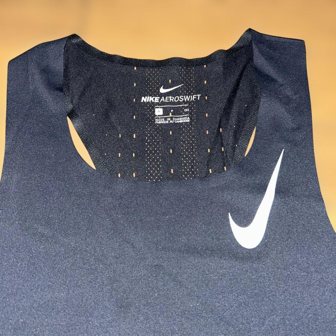 NIKE AEROSWIFT　SINGLET タンクトップ　Sサイズ