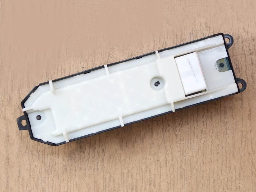 エスティマ ACR50W パワーウインドウスイッチ/PWスイッチ 99010