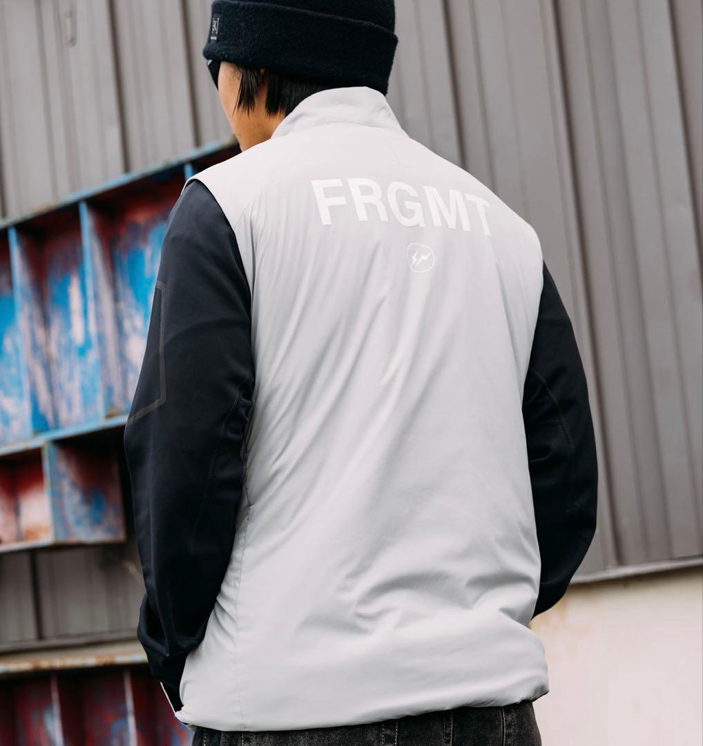 ジャケット・アウター FRAGMENT x Burton [ak] Helium Vest Grey