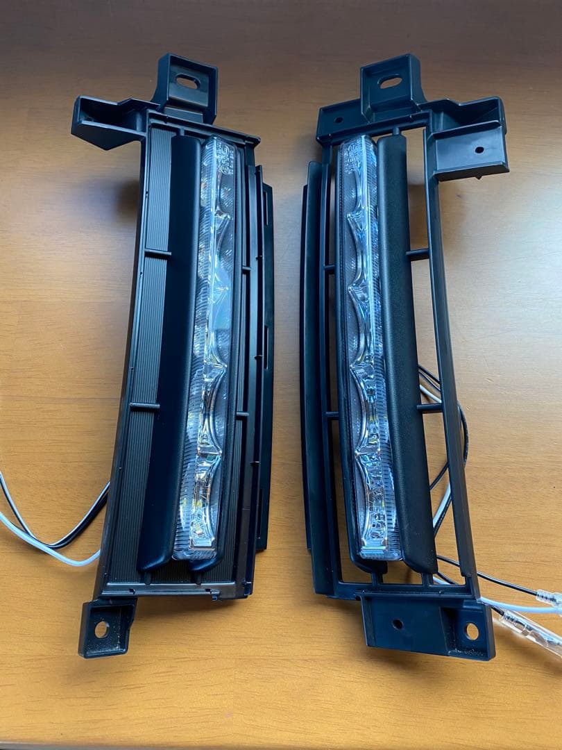 新品! 三菱 デリカD5 デイライト/ piaa LED デイランプ