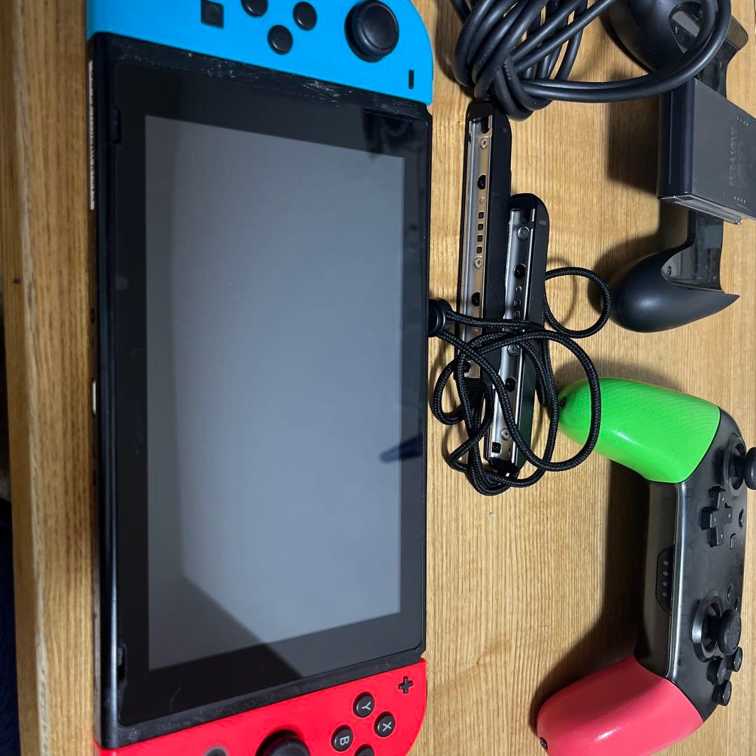 任天堂スイッチ本体 プロコン付き 付属品全部はいってます。