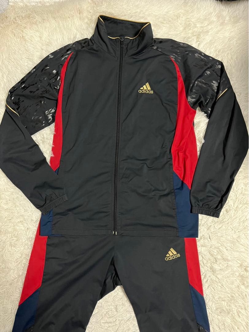 adidas アディダス　ジャージ　セットアップ　スポーツウエア　上下　Oサイズ