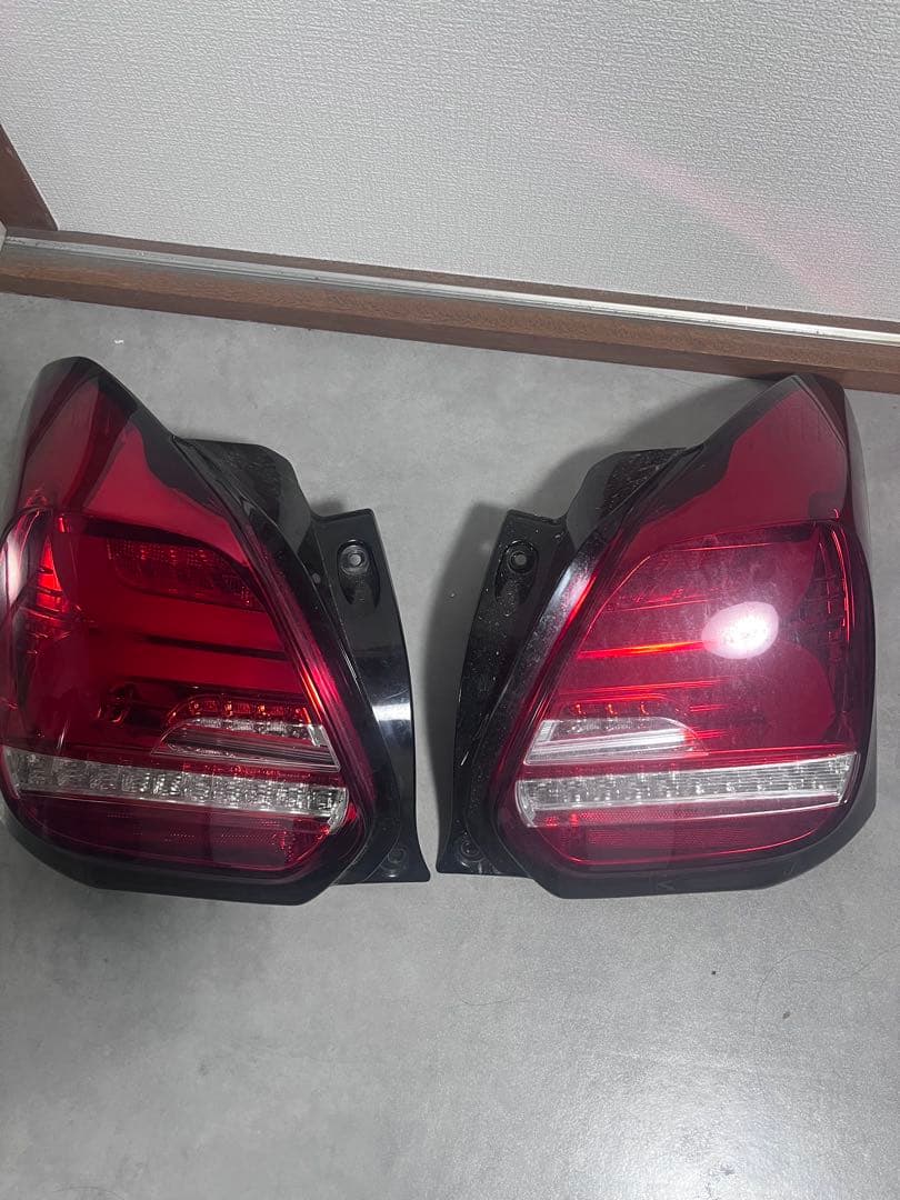 zc83s SONAR テールランプ　レッド