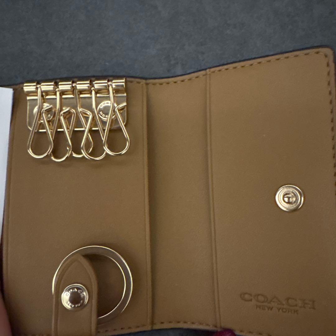 【新品未使用】coach 花柄　キーケース
