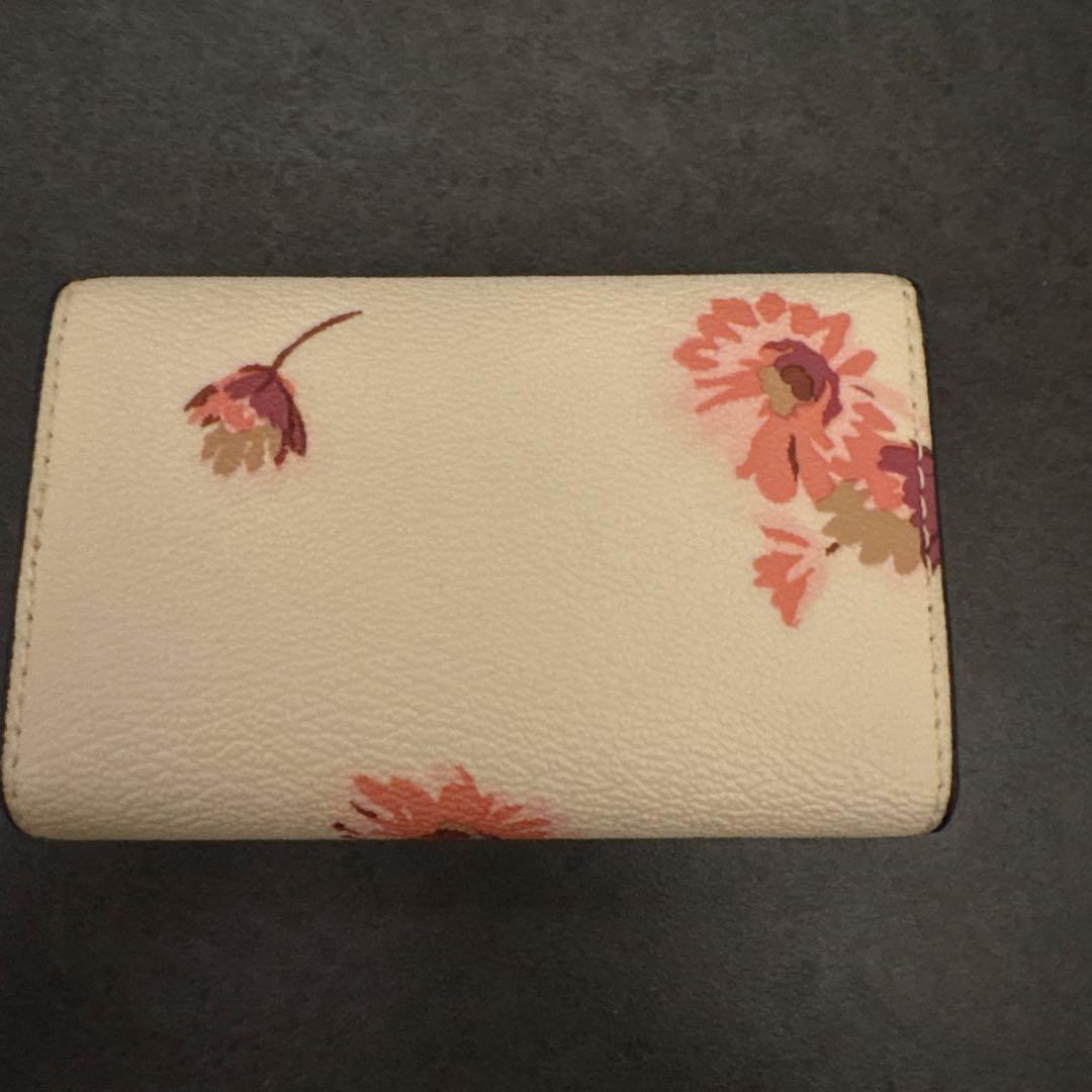 【新品未使用】coach 花柄　キーケース