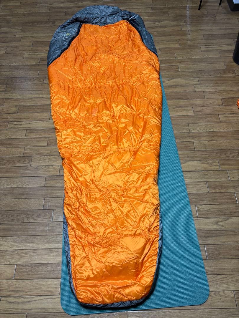 MOUNTAINHARDWEARシュラフ寝袋