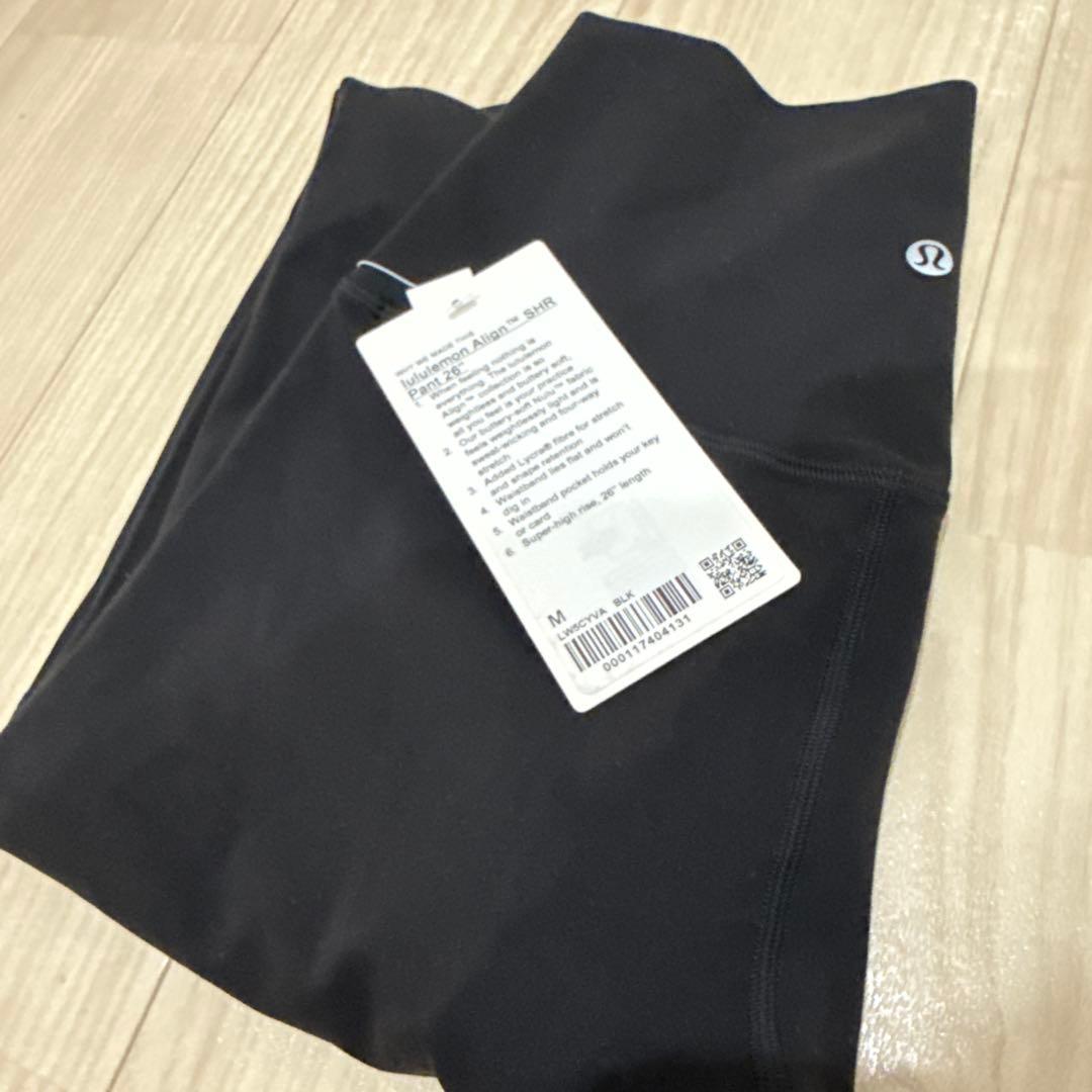 ルルレモン　新品　タグ付き　アライン　スーパーハイライズ　黒　ブラック　M
